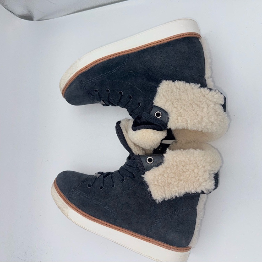 Coach women’s high top sneakers winter boots navy blue genuine shearling shoes 7 - Picture 6 of 10